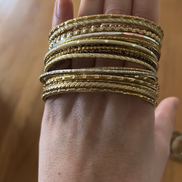 Bangle bracelets - Picture 2 of 2